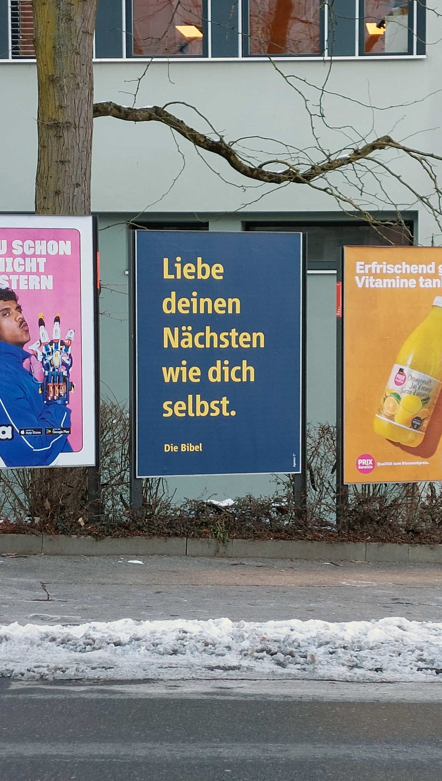 echoezine Vergleich Plakat und Screen Mark Hohn